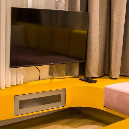 Orama & 빌라 코르처