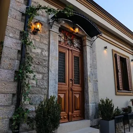 Orama & Villa