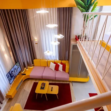 Orama & Villa *